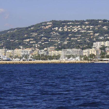Отель Croisette 81 Канны Номер фото